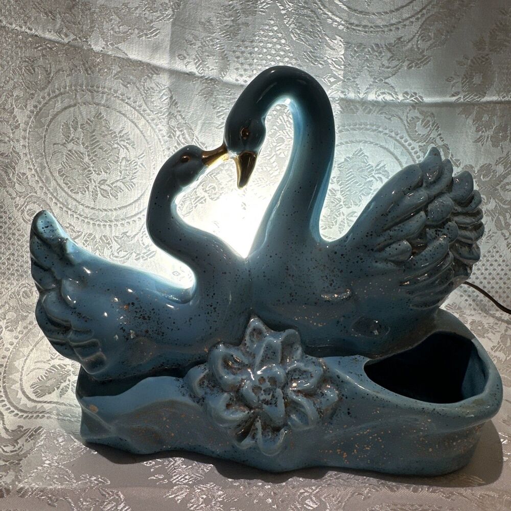 Vintage Royal Fleet Swan American Tv Lamp & Planter